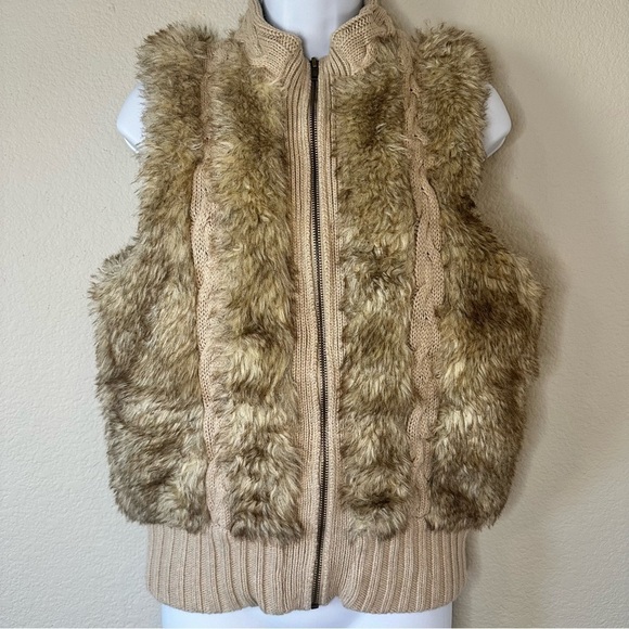 Y2K Faux Fur Vest - Picture 1 of 5